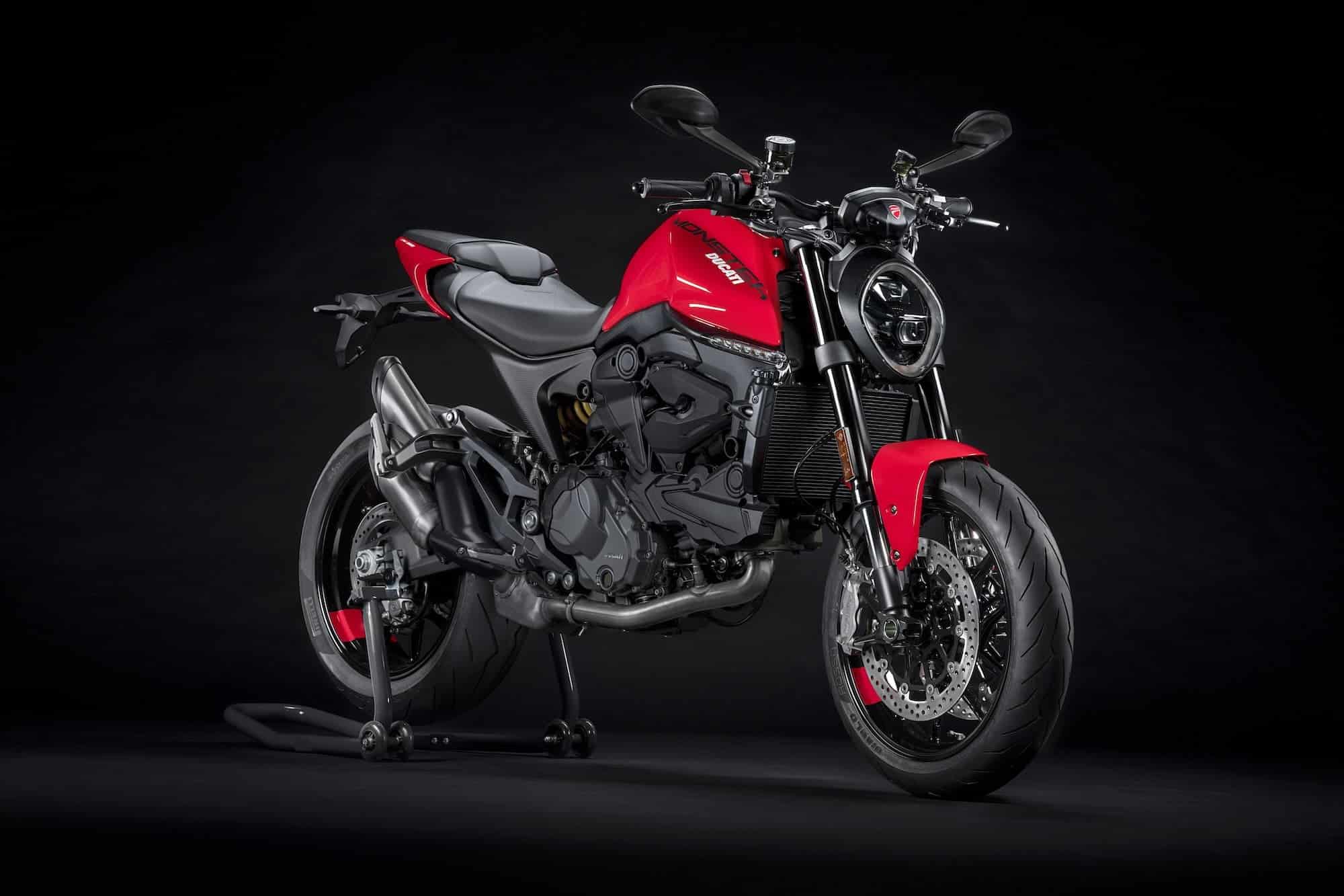 Ducati Monster 821 Reviews & User Experiences